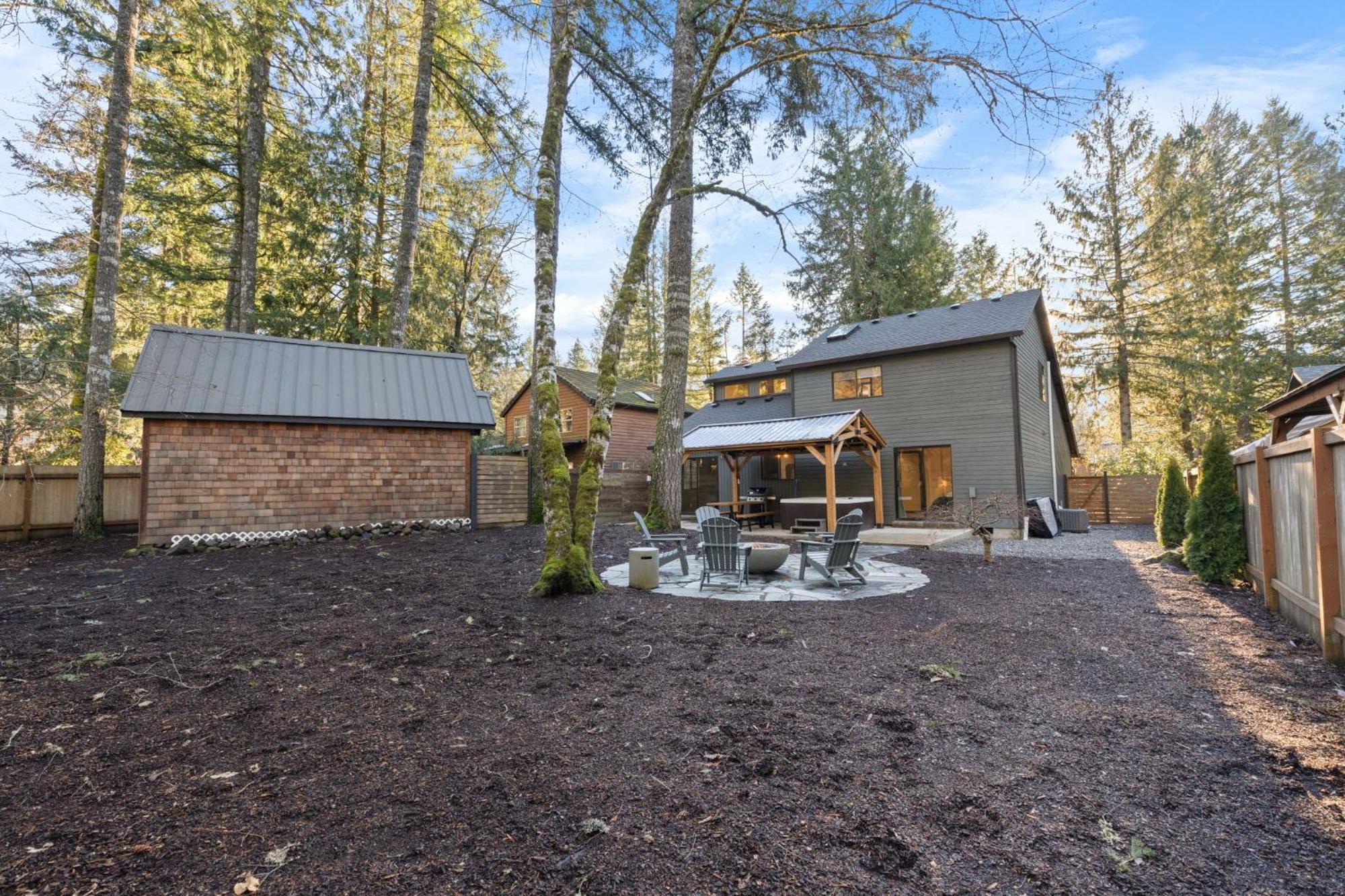 Stay Portland Collection - Alpine Retreat Hot Tub, Fire Pit & Game Room Rhododendron Exterior foto